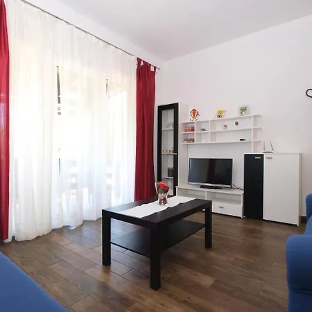 Suzana 1403 *