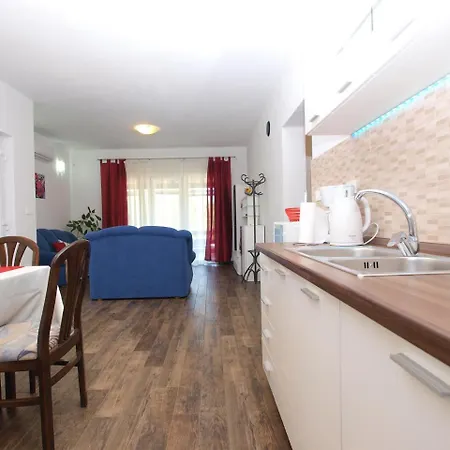 Suzana 1403