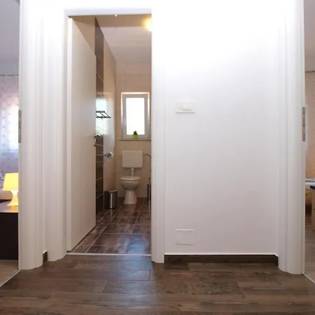 Suzana 1403 Apartment *